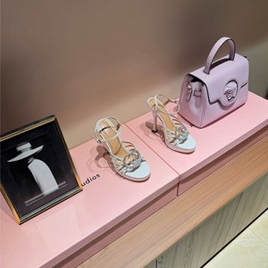 구찌 여성용 샌들 (굽높이12.5CM) G83066-1 2026/신상