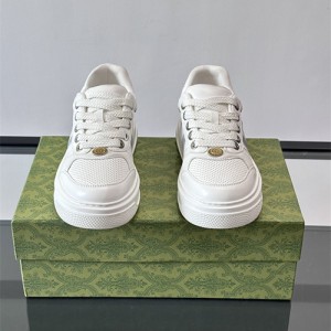 구찌 남성용 스니커즈 G83035-1 2026/신상