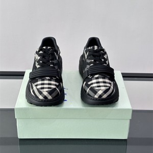 버버리 남성용 스니커즈 B69835-2 2026/신상