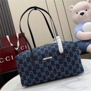구찌 플라크 미디움 보스턴백 875228 2026/신상