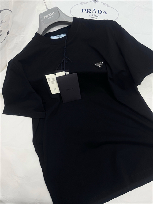 프라다 반팔 티셔츠 P72153 2026/신상
