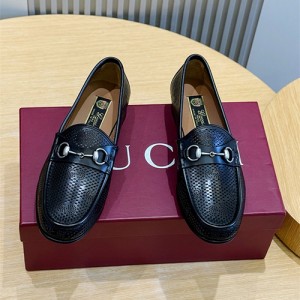 구찌 남성용 로퍼 G68874-1 2026/신상
