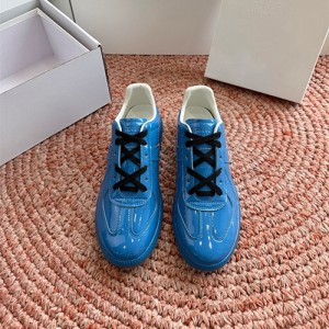 메종 마르지엘라 남여공용 스니커즈 M60883-2 2026/신상